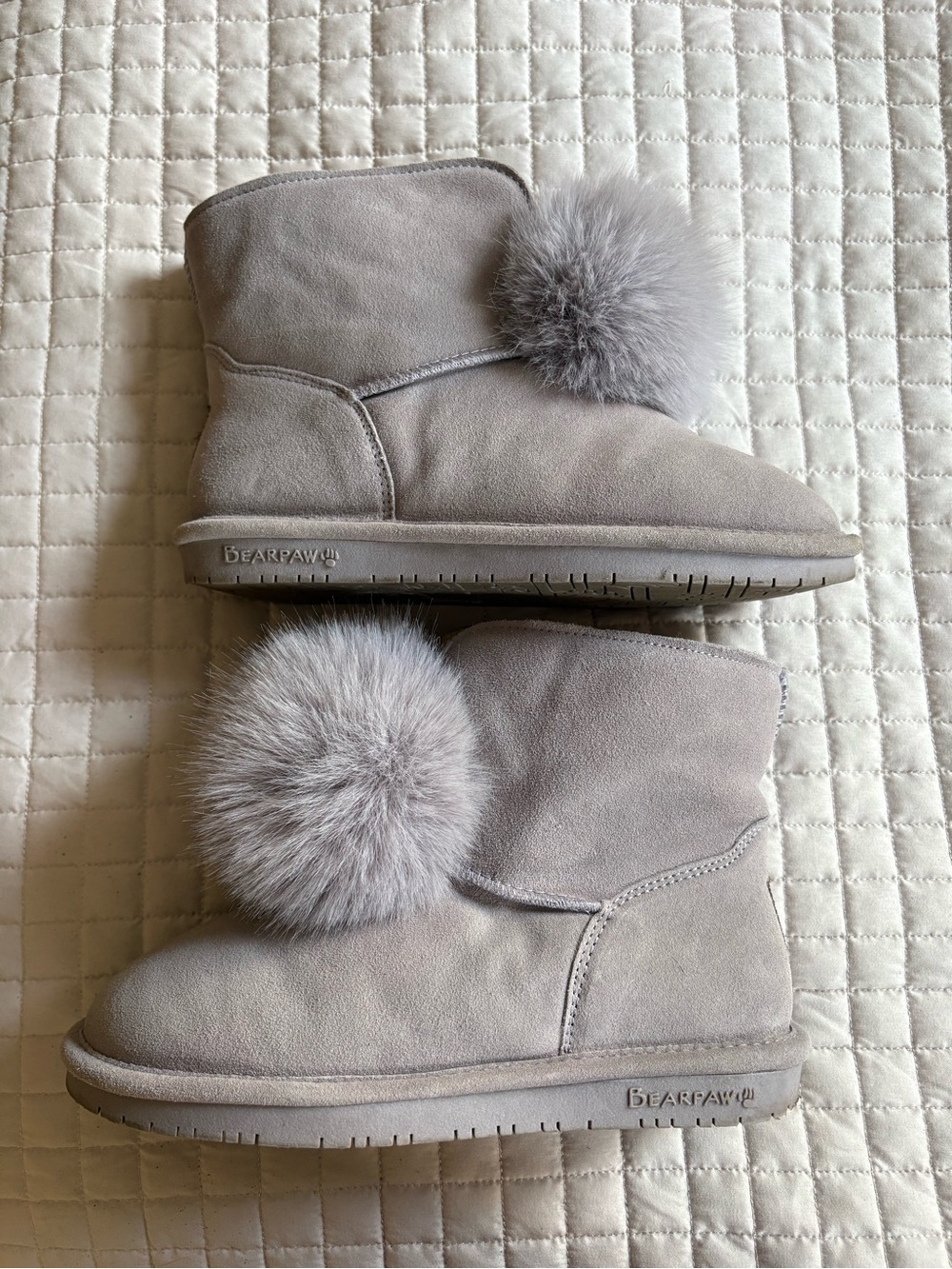 BearPaw LINNY LIV Pom Suede Slip on Cozy Boots Size 7.5W